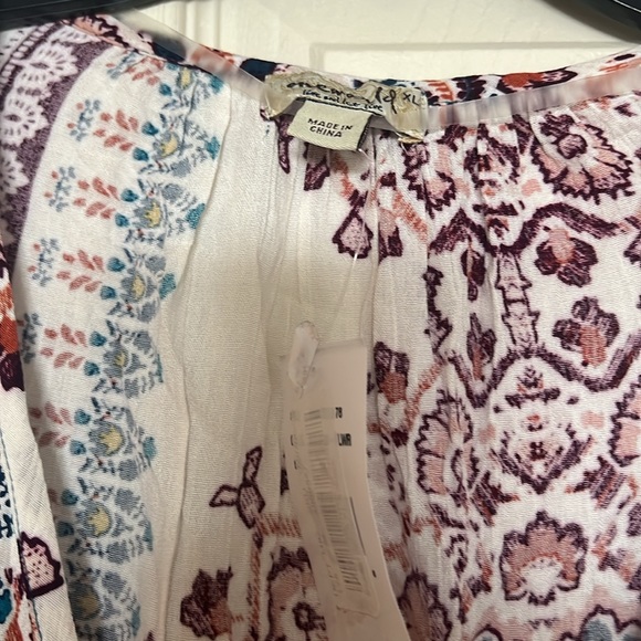 NWT blouse - Picture 2 of 3